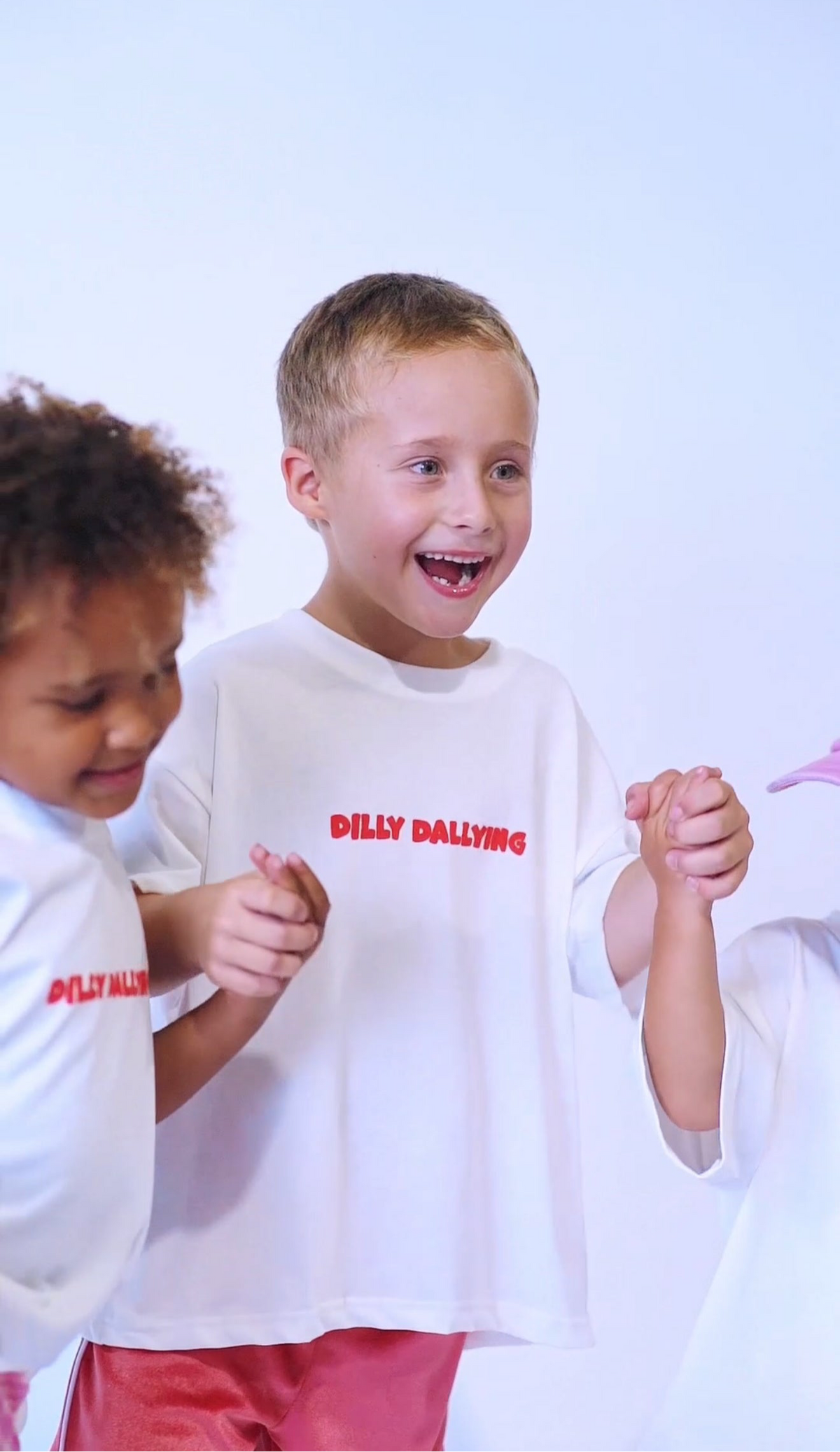 Dilly Dallying Tee